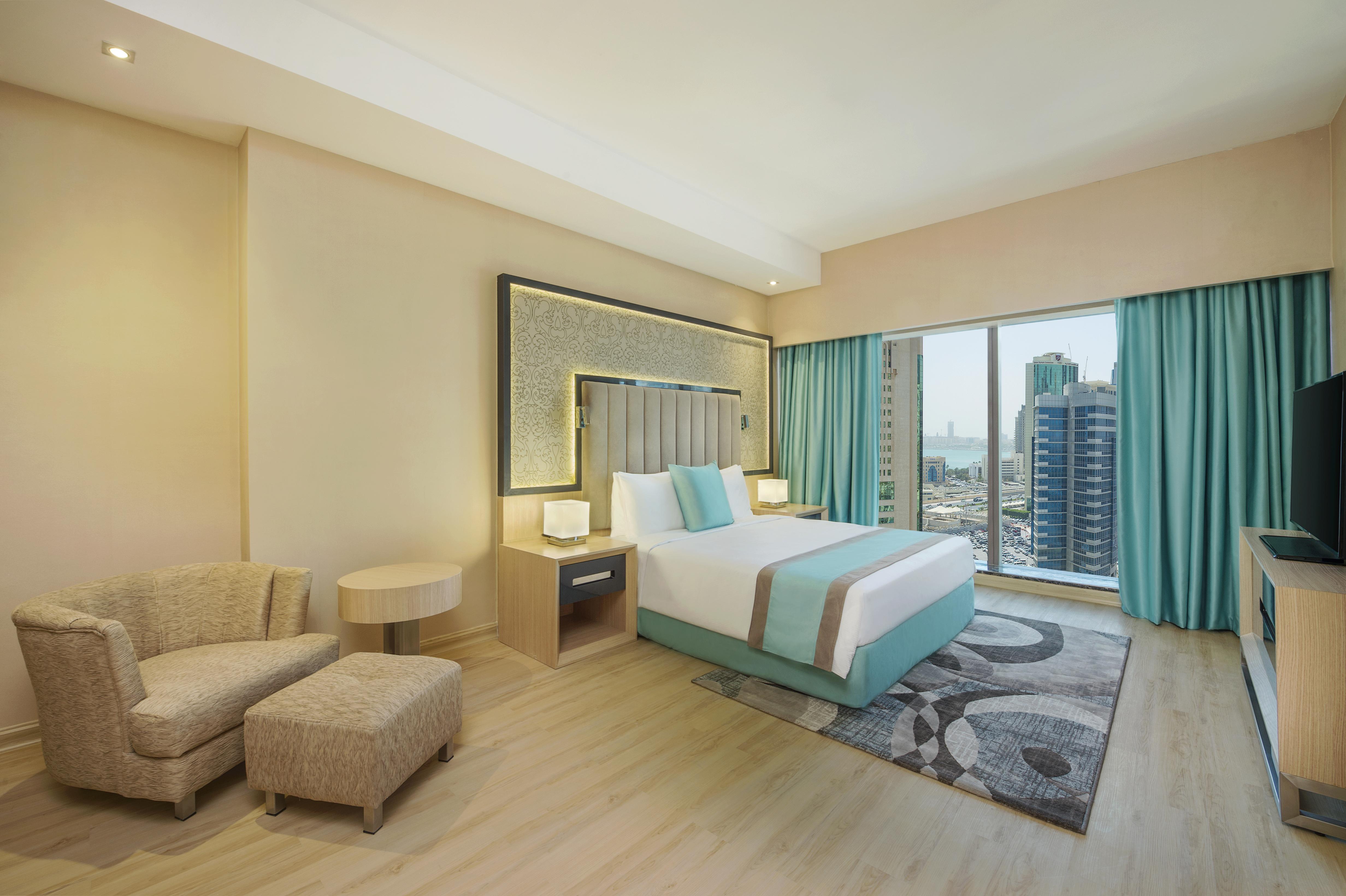 Wyndham Doha West Bay Hotel Exterior foto Deluxe Room