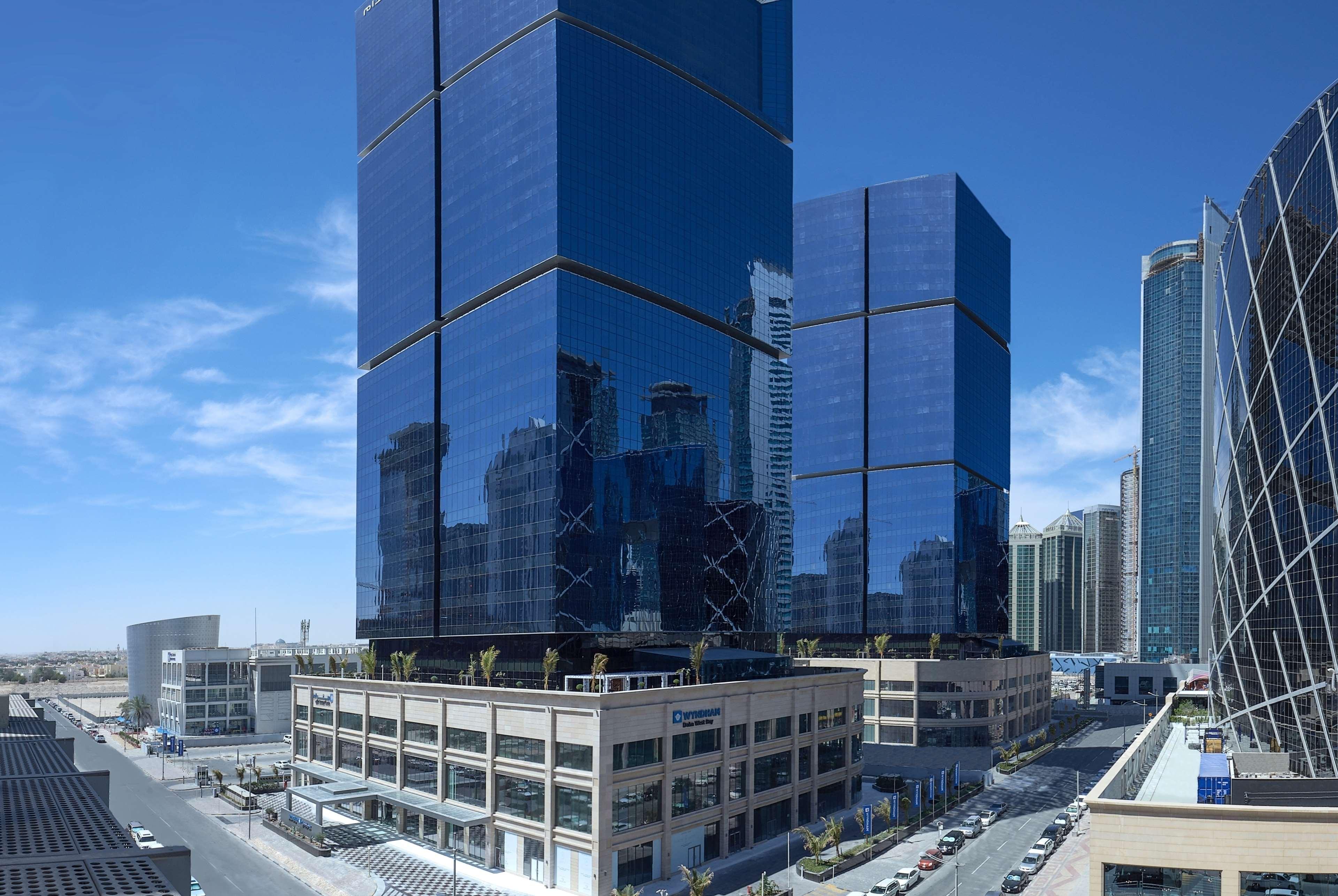 Wyndham Doha West Bay Hotel Exterior foto The complex in 2018