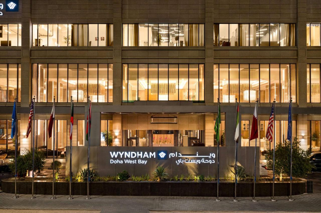 Wyndham Doha West Bay Hotel Exterior foto The hotel's entrance
