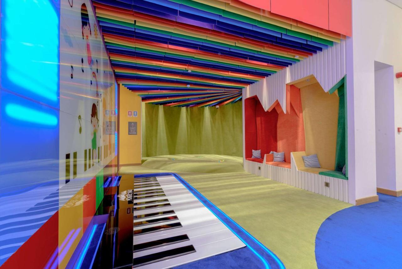 Wyndham Doha West Bay Hotel Exterior foto The interior of the Children's Museum of Oak Ridge